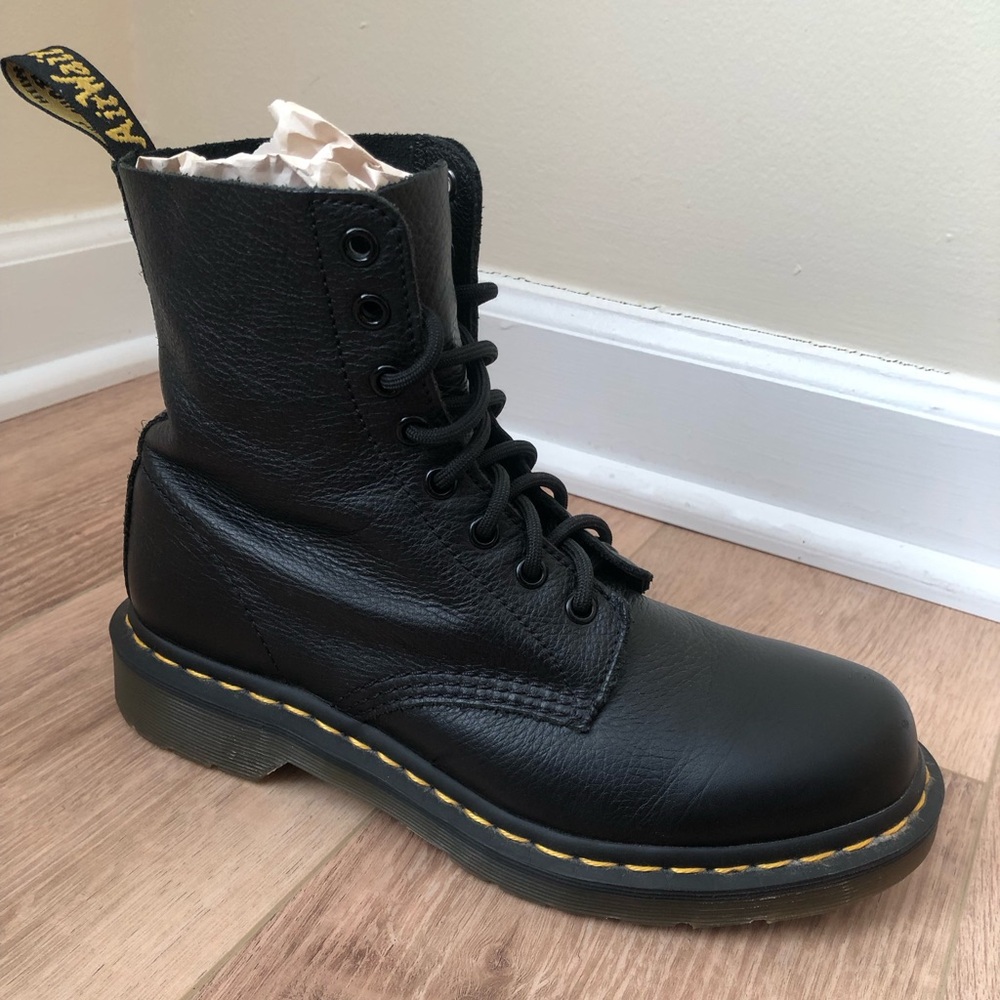 DR MARTENS Black Leather Pascal 1460 Combat Boots Size 8